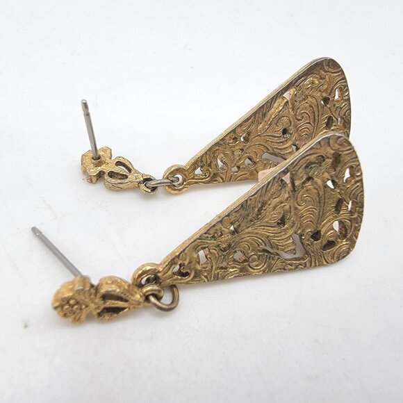 Vintage Goldtoned Filigree Triangle Dangle 3-D Rose Floral Pierced Earrings Boho - Picture 3 of 4